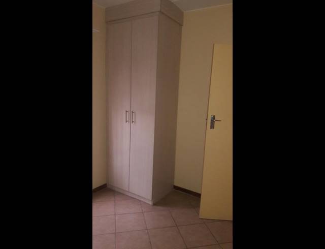 2 BEDROOM TOWNHOUSE FOR SALE IN OLIEVENHOUTBOSCH